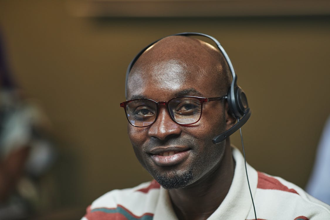 virtual receptionist ready to provide a positive client experience