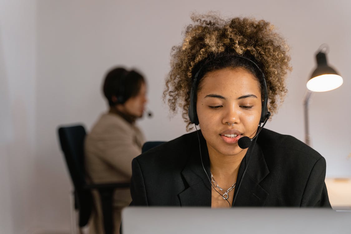 how an answering service works